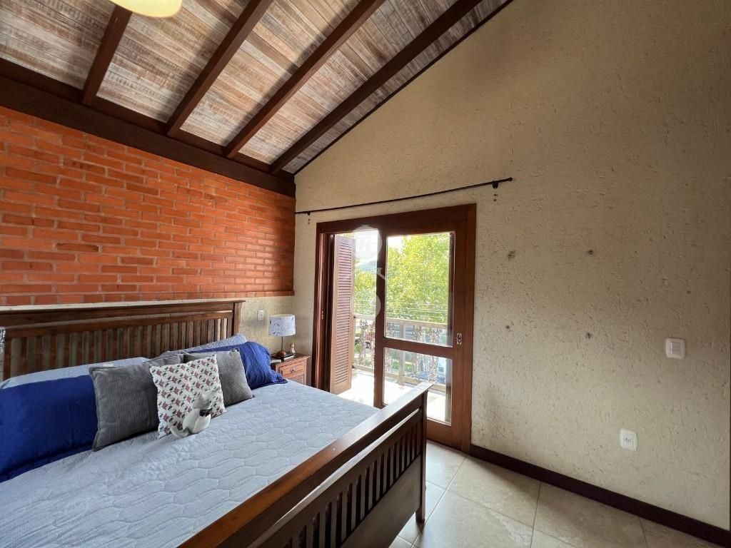 Casa em Pedra Branca, Palhoça. 3 quartos, 260m². Imagem 11 de 13